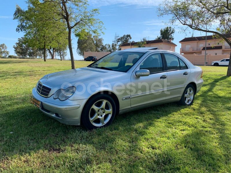 Gris / plata Usado 2004 Mercedes C270 Avantgarde Berlina | 3999 € (Buen precio) - Imagen 1/2