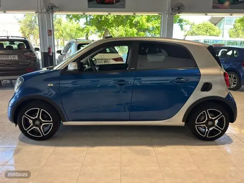Usado Smart ForFour Passion 90 CV (66 kW) 2020 Azul