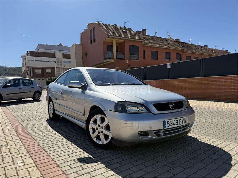 Gris / plata Usado 2003 Opel Astra Coupe | 1699 € (Super precio) - Imagen 1/4