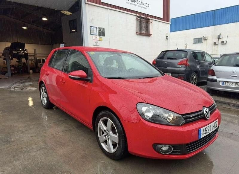 Rojo Usado 2012 VW Golf VII Advance Utilitario | 8299 € (Buen precio) - Imagen 1/4