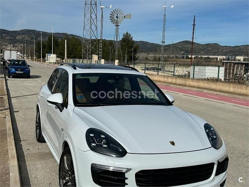 Usado Porsche Cayenne S E-Hybrid Platinum Edition 416 CV (305 kW) 2016 Blanco SUV