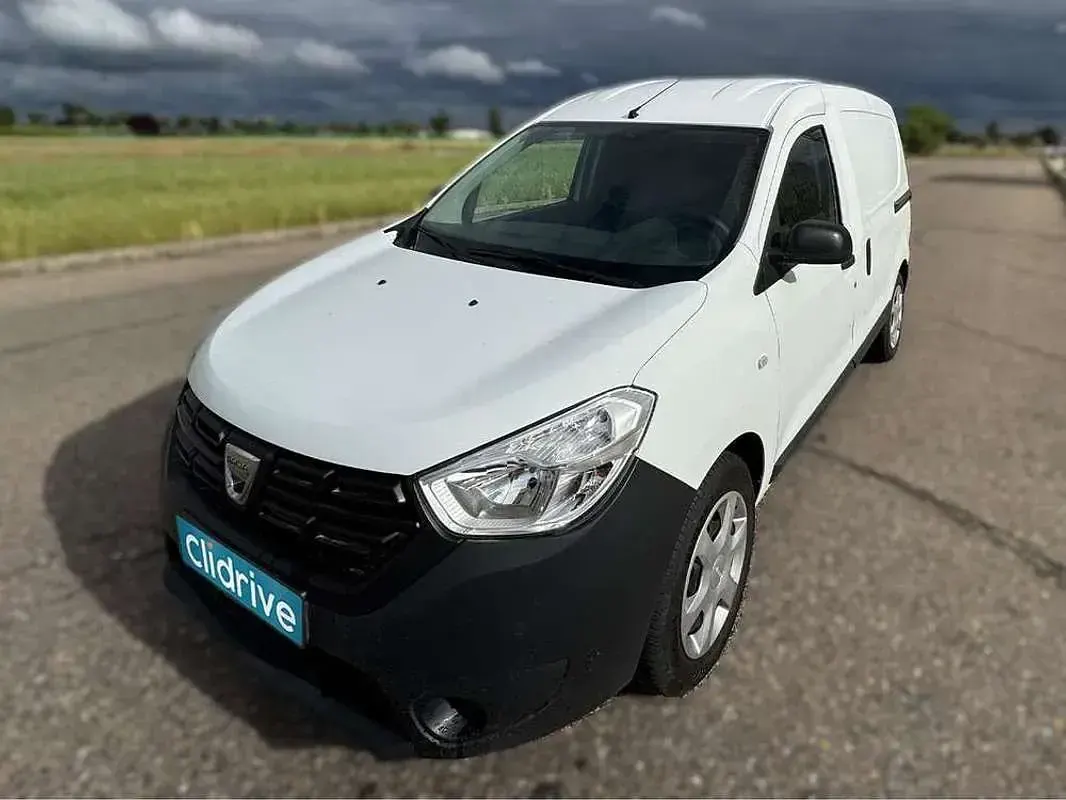 Usado Dacia Dokker Essentiel 95 CV (69 kW) 2019 Blanco Monovolumen