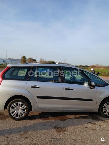 Usado Citroën C4 Picasso Seduction 120 CV (88 kW) 2011 Gris / plata Monovolumen