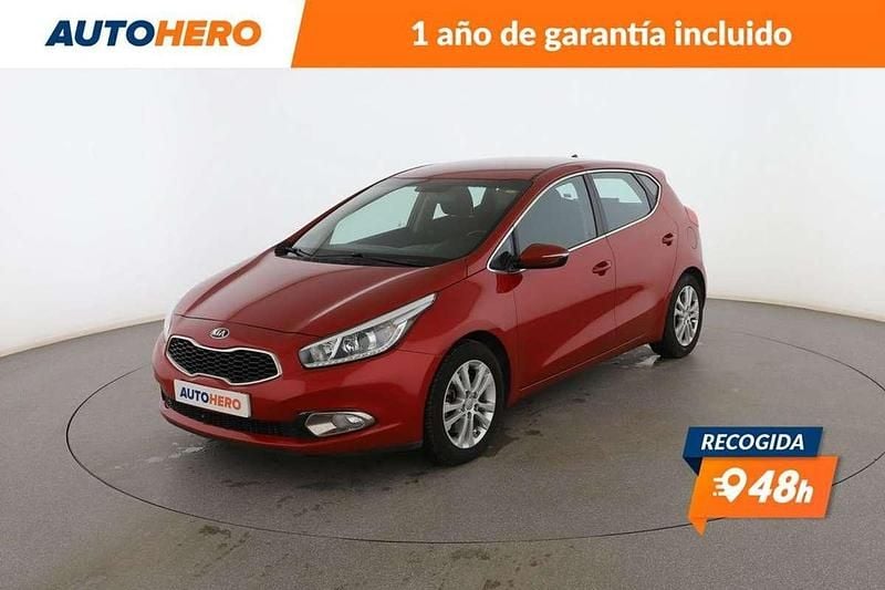 Rojo Usado 2015 Kia Ceed Berlina | 10.699 € (Precio justo) - Imagen 1/3