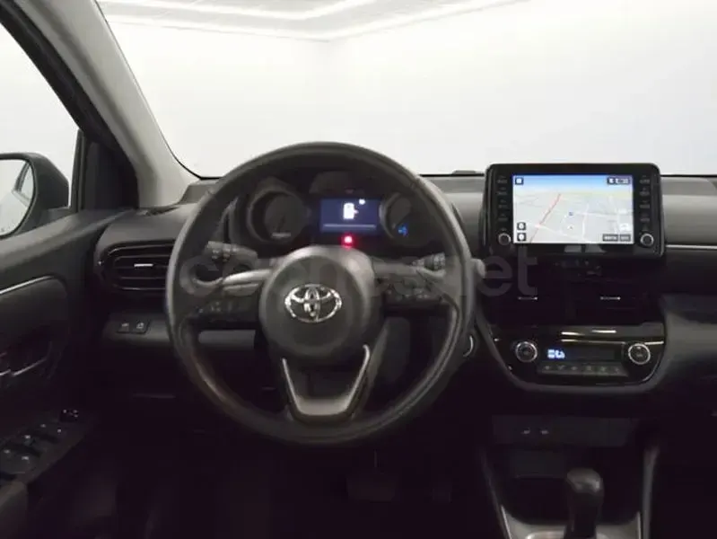 Occasion Toyota Yaris Cross Active 116 PK (85 kW) 2024 Grijs SUV
