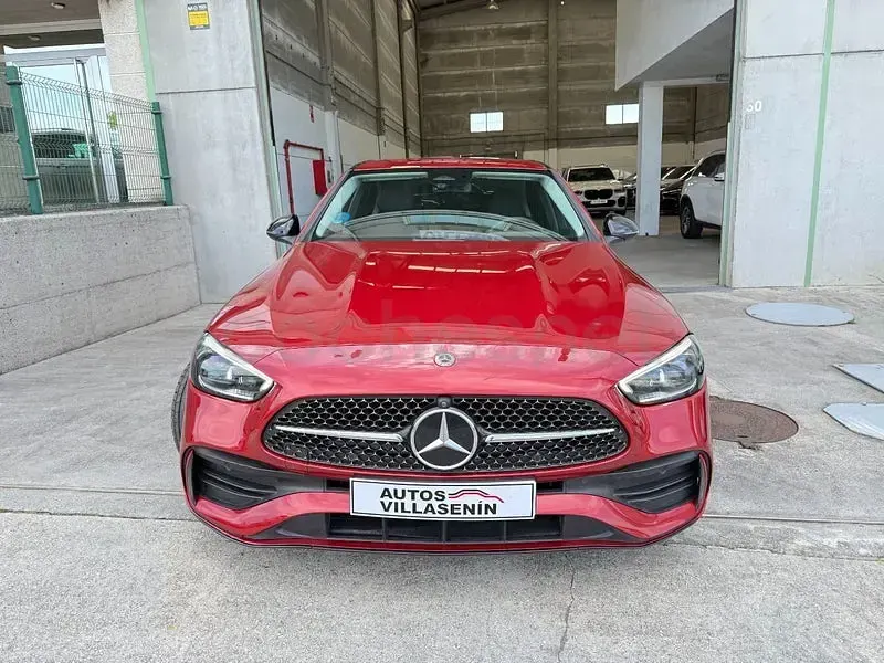 Usado Mercedes C220 200 CV (147 kW) 2022 Rojo Berlina