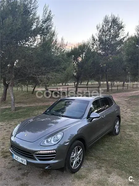 Usado Porsche Cayenne 240 CV (176 kW) 2012 Gris / plata SUV