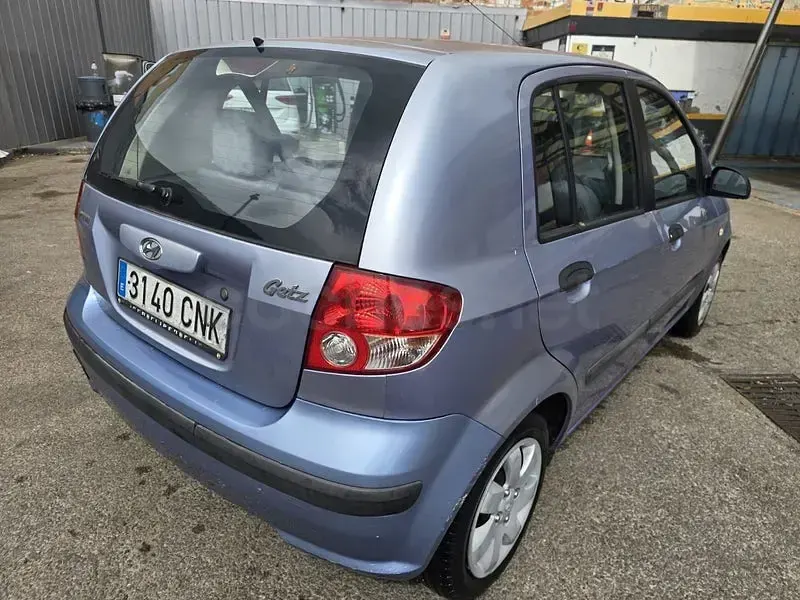 Usado Hyundai Getz 82 CV (60 kW) 2003 Azul Utilitario