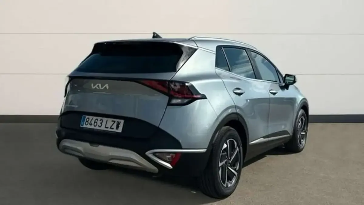 Usado Kia Sportage 152 CV (111 kW) 2022 Plateado SUV