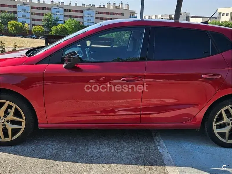 Usado Seat Ibiza FR 90 CV (66 kW) 2018 Rojo Utilitario