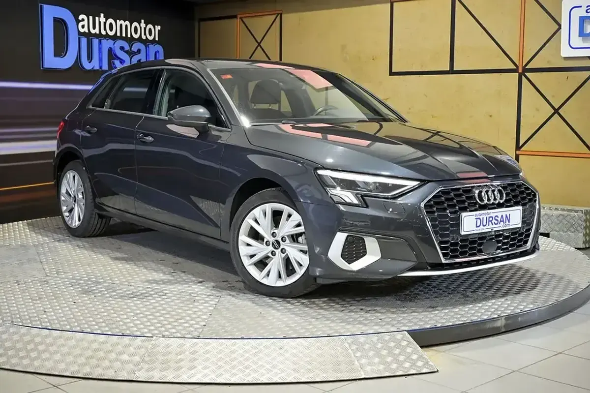 Usado Audi A3 Sportback Advanced Plus 110 CV (80 kW) 2021 Gris Utilitario