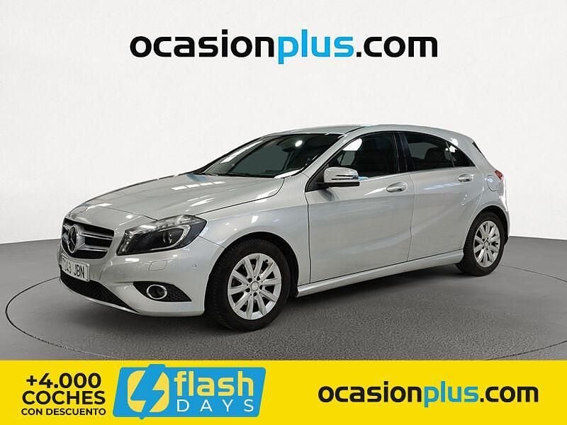 Gris plata Usado 2013 Mercedes A180 Style Utilitario | 12.900 € (Precio justo) - Imagen 1/4