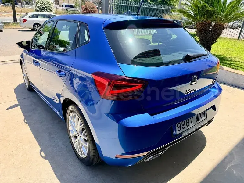 Usado Seat Ibiza FR 115 CV (84 kW) 2024 Azul Utilitario