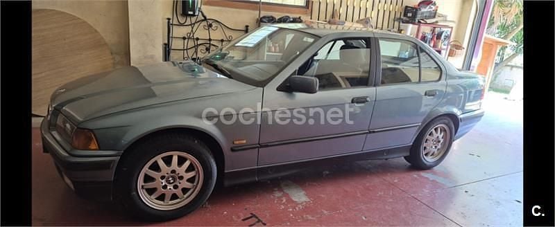 Usado BMW 325 143 CV (105 kW) 1997 Azul Berlina