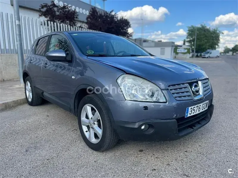 Usado Nissan Qashqai Tekna 150 CV (110 kW) 2008 Gris / plata SUV