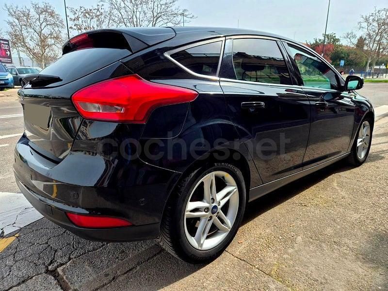 Usado Ford Focus Sport 120 CV (88 kW) 2016 Negro Berlina