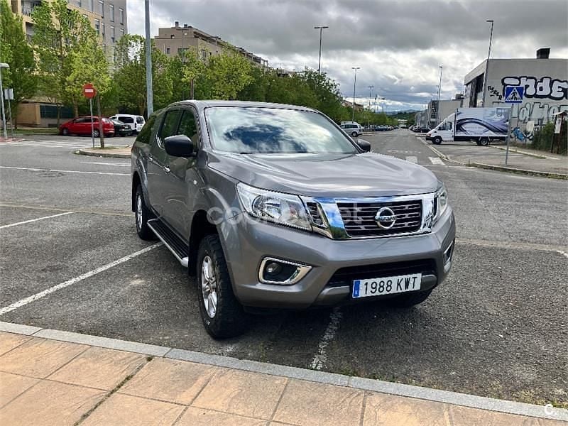Usado Nissan Navara N-Guard 190 CV (139 kW) 2019 Gris / plata Pickup/Camioneta