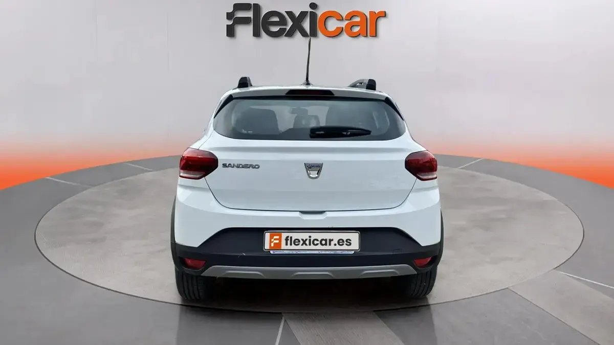 Usado Dacia Sandero Essentiel 91 CV (66 kW) 2021 Blanco Berlina