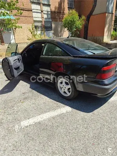 Usado Opel Calibra 136 CV (100 kW) 1995 Negro Coupe