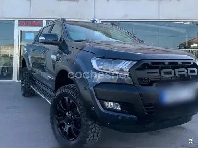 Usado Ford Ranger Wildtrack 200 CV (147 kW) 2017 Gris / plata Pickup/Camioneta