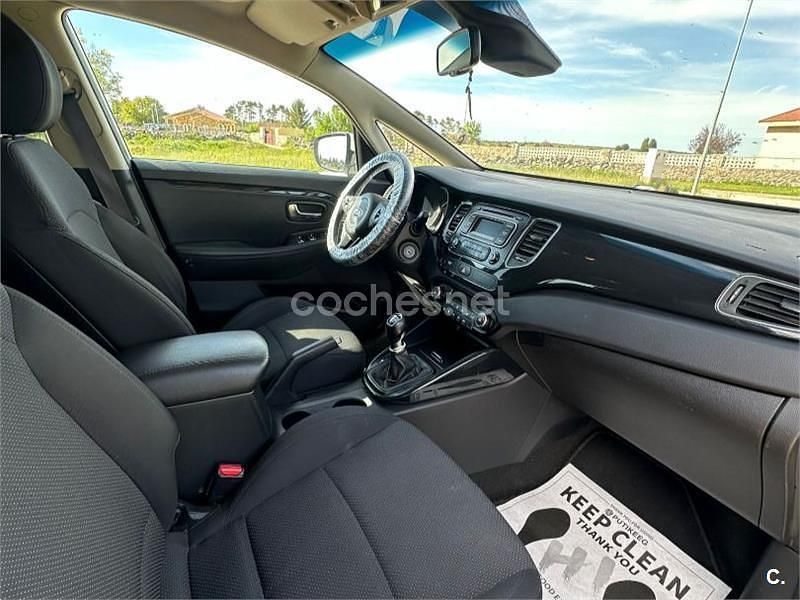 Usado Kia Carens 115 CV (84 kW) 2015 Blanco Monovolumen