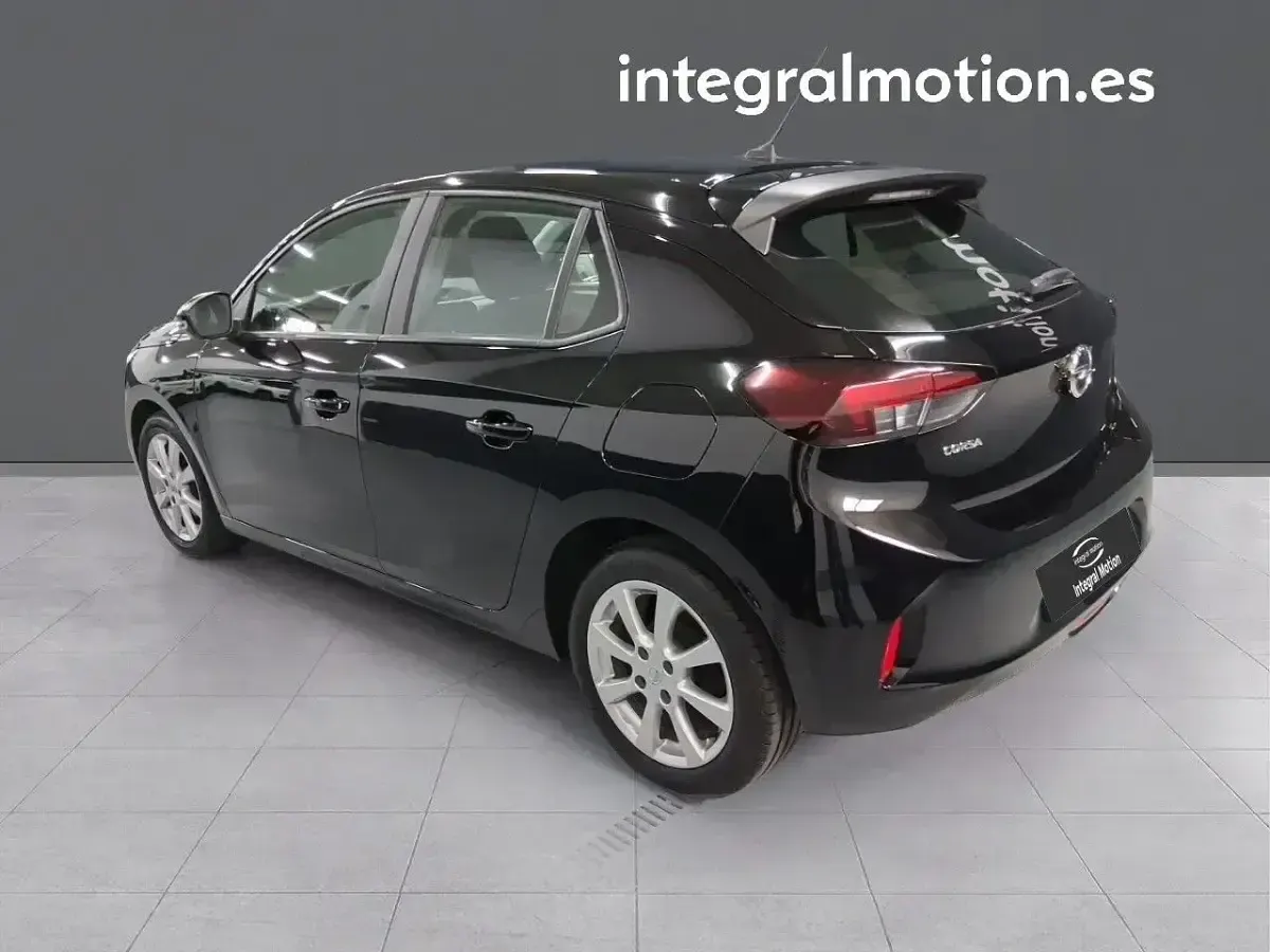 Usado Opel Corsa Edition 100 CV (73 kW) 2022 Negro Utilitario