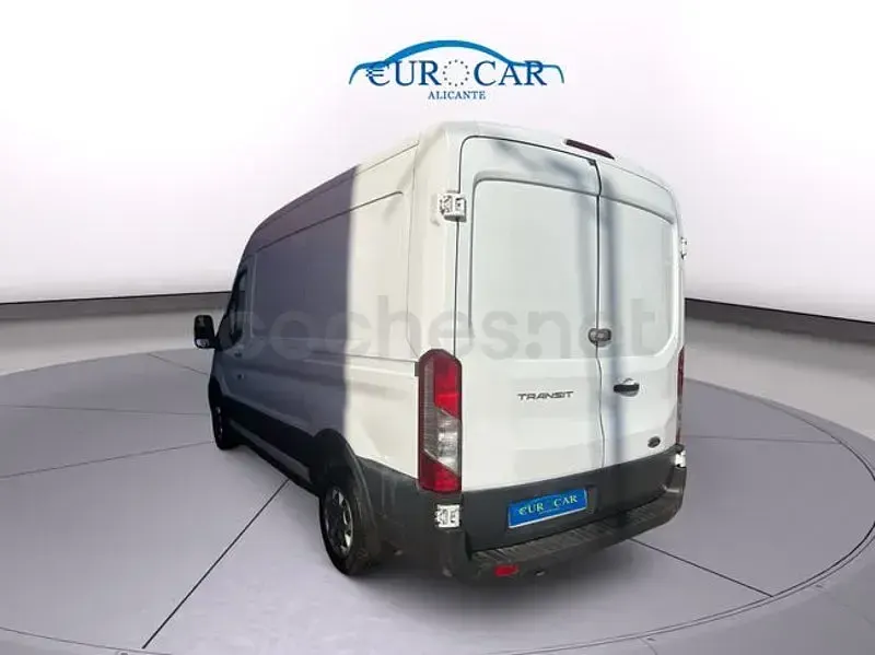 Usado Ford Tourneo Custom Trend 131 CV (96 kW) 2018 Blanco Van