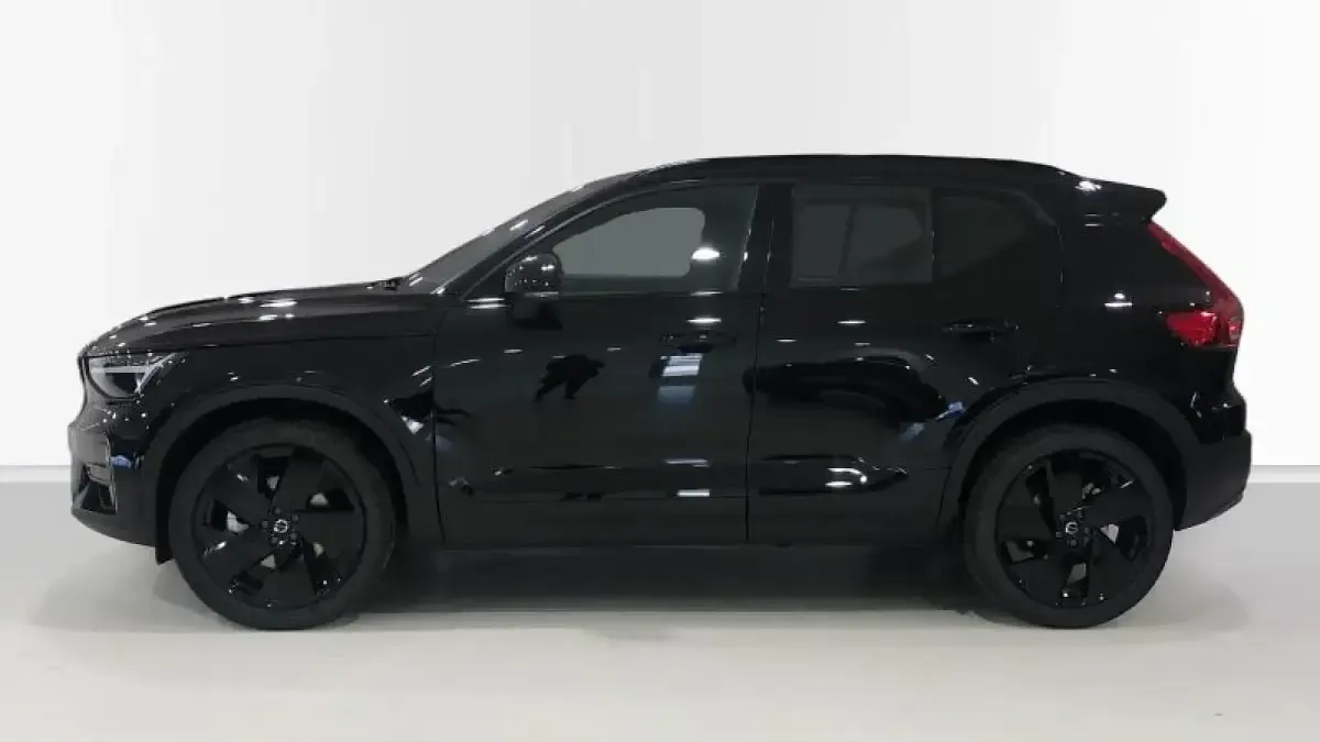 Nuevo Volvo XC40 Plus 163 CV (119 kW) 2026 Negro SUV
