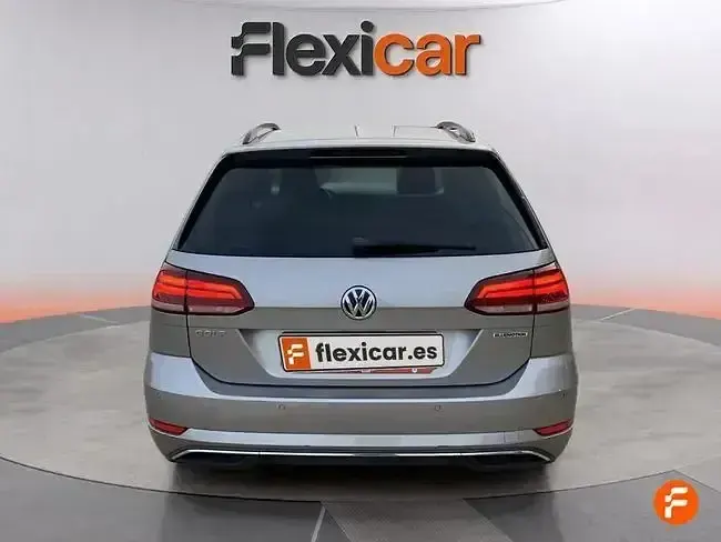 Używany VW Golf VII Advance 130 KM (95 kW) 2018 Szary