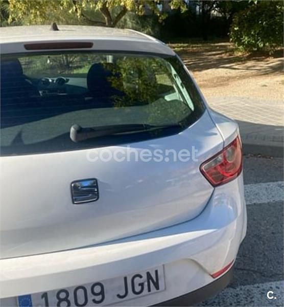 Usado Seat Ibiza SC Reference 75 CV (55 kW) 2015 Blanco Utilitario