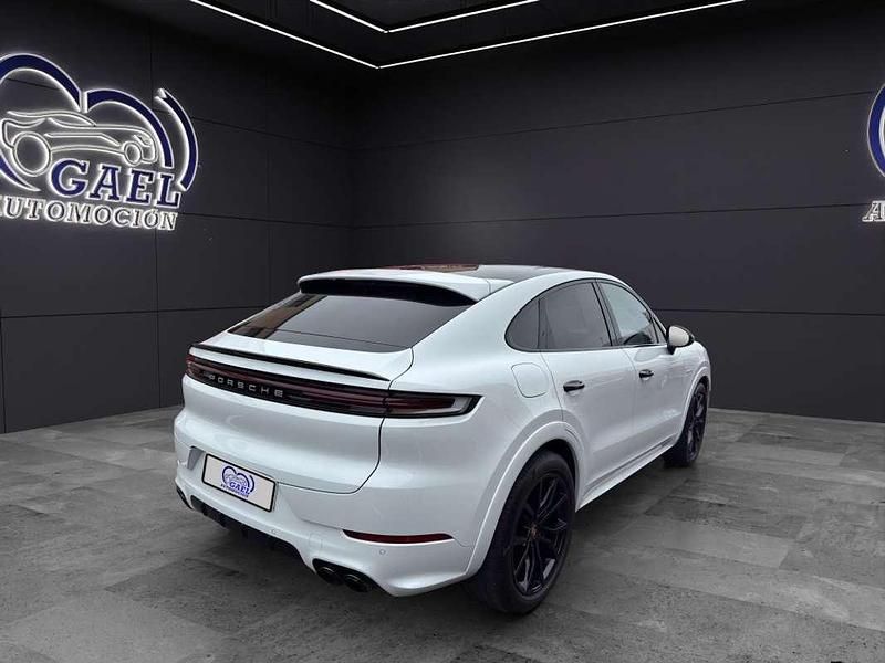 Käytetty Porsche Cayenne 470 HP (345 kW) 2023 Valkoinen Katumaasturi