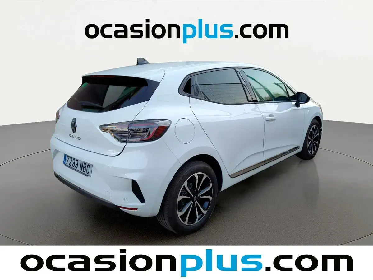 Usado Renault Clio Techno 101 CV (74 kW) 2025 Blanco Utilitario