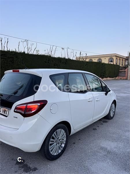 Usado Opel Meriva Selective 110 CV (80 kW) 2014 Blanco Monovolumen