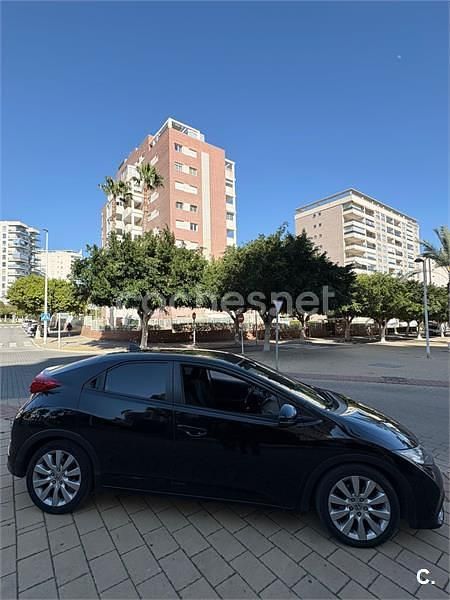 Usado Honda Civic Executive 150 CV (110 kW) 2012 Negro Berlina