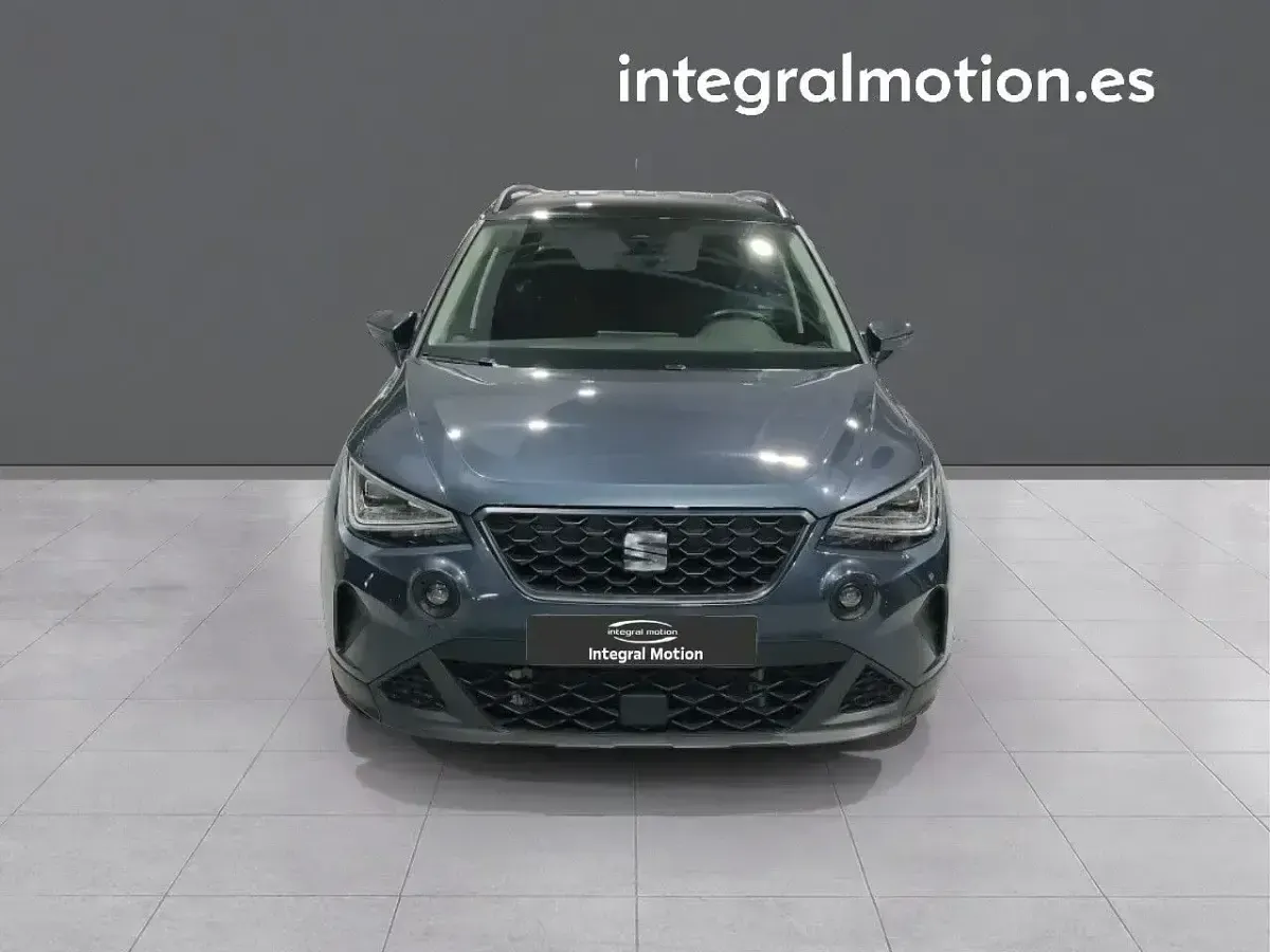 Usado Seat Arona Style 115 CV (84 kW) 2025 Gris SUV