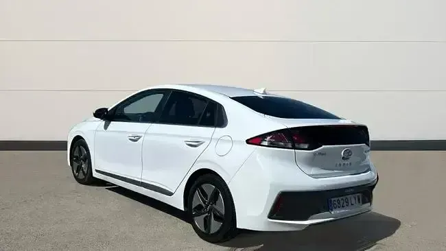 Usado Hyundai Ioniq 141 CV (103 kW) 2022 Blanco Utilitario