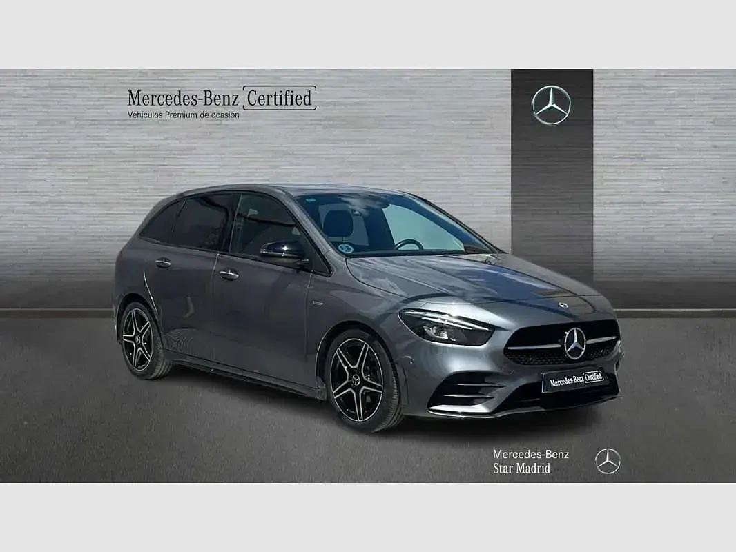 Usado Mercedes B200 150 CV (110 kW) 2022 Gris Utilitario