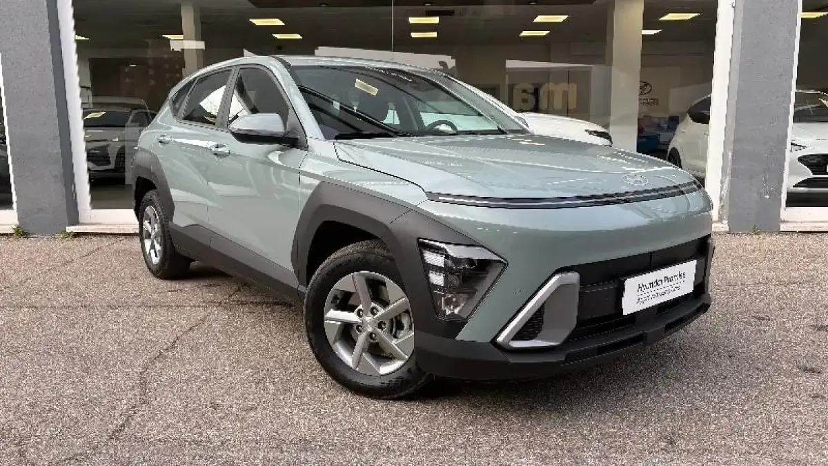 Usado Hyundai Kona 129 CV (94 kW) 2025 Verde SUV