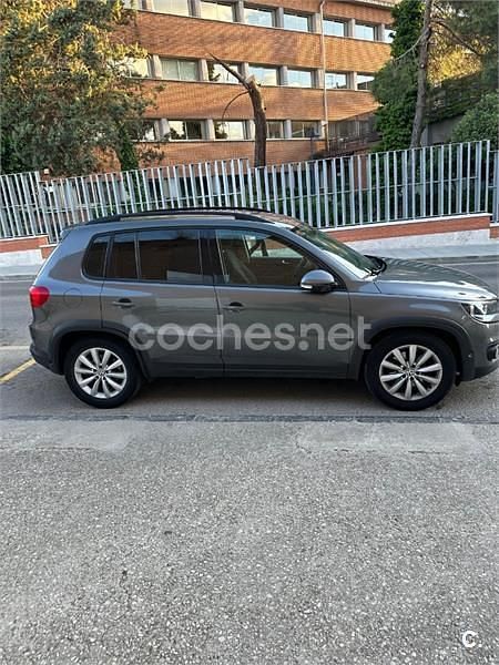 Usado VW Tiguan 110 CV (80 kW) 2014 Gris / plata SUV