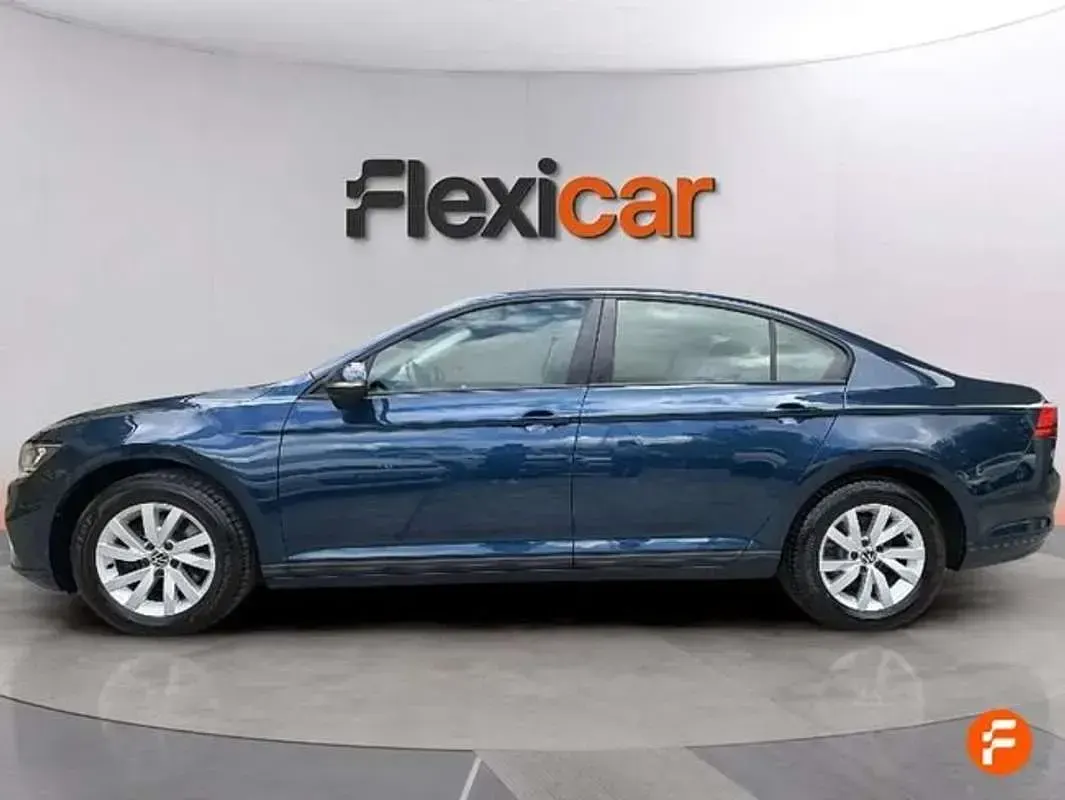 Usado VW Passat Executive 150 CV (110 kW) 2020 Azul Berlina