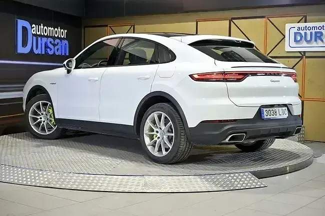 Usado Porsche Cayenne E-Hybrid 462 CV (339 kW) 2022 Blanco SUV