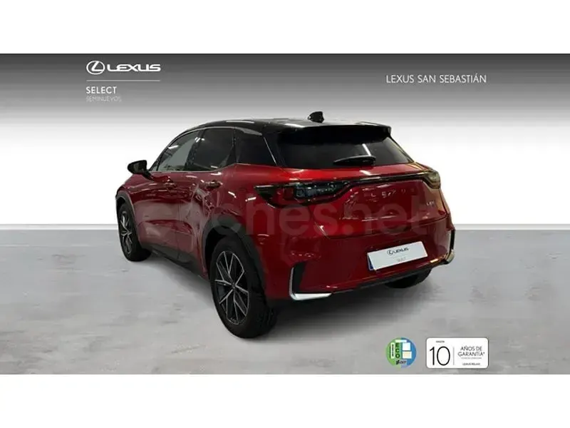 Usado Lexus LBX 136 CV (100 kW) 2026 Rojo SUV