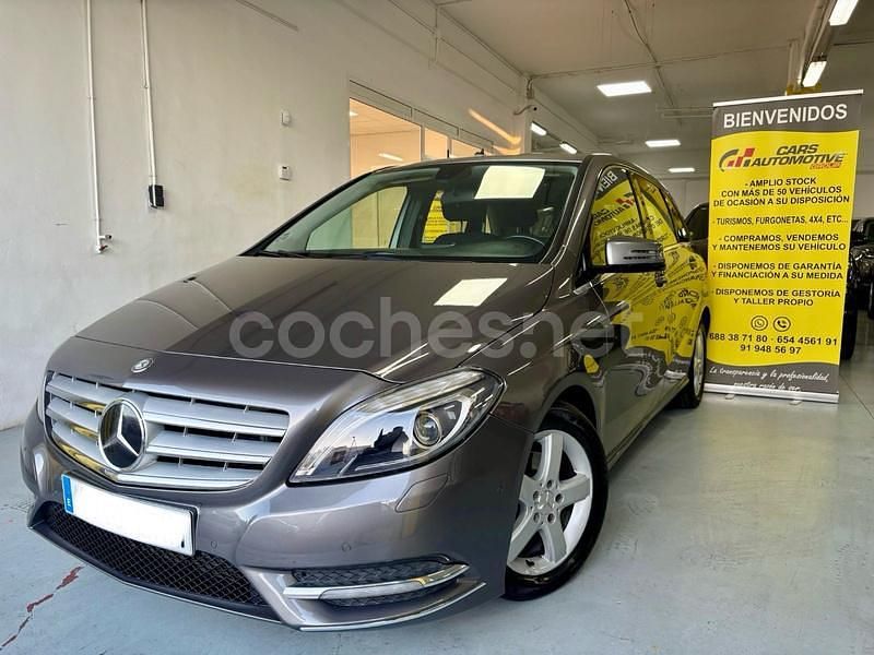 Gris / plata Usado 2013 Mercedes B180 Monovolumen | 7995 € (Super precio) - Imagen 1/4