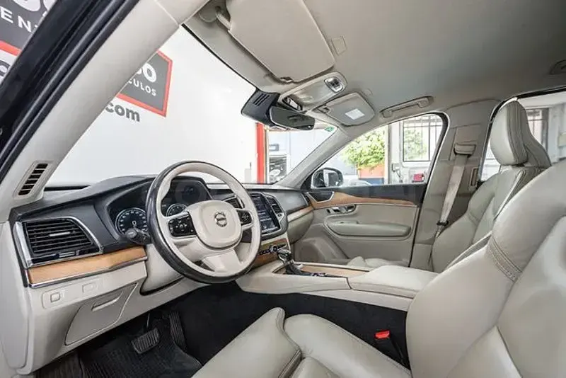 Usado Volvo XC90 Momentum 250 CV (183 kW) 2018 Negro SUV
