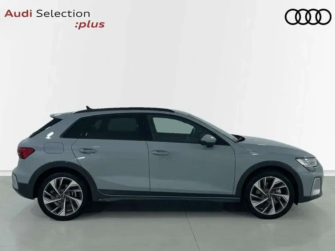 Usado Audi A3 Advanced 205 CV (150 kW) 2025 Gris SUV