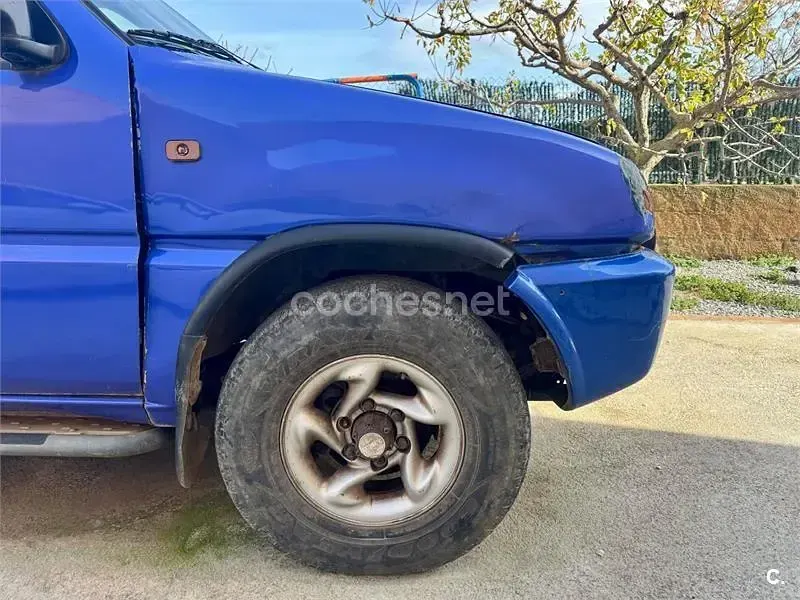 Usado Nissan Terrano 100 CV (73 kW) 1995 Azul SUV
