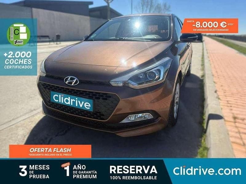 Marrón Usado 2015 Hyundai i20 Berlina | 6890 € (Buen precio) - Imagen 1/3