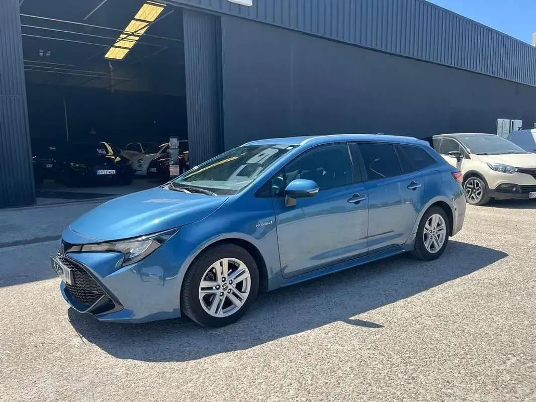 Usado Toyota Corolla Business Edition 122 CV (89 kW) 2019 Azul Familiar