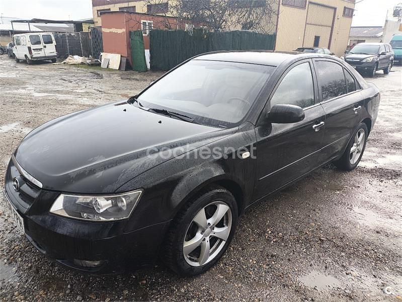 Usado Hyundai Sonata Comfort 140 CV (102 kW) 2007 Negro Berlina