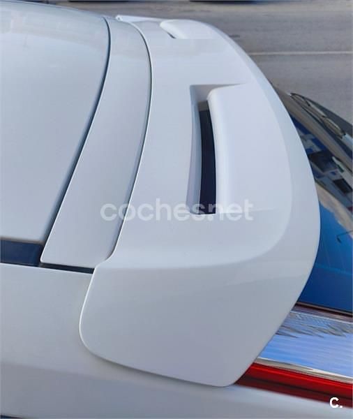 Usado Ford Focus 115 CV (84 kW) 2006 Blanco Berlina